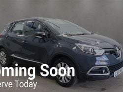 Blue Used 2017 Renault Captur Expression+ SUV | £6,949 (Fair price)