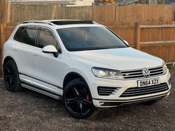 White Used 2014 VW Touareg R-line SUV | £11,899 (A bit pricey)