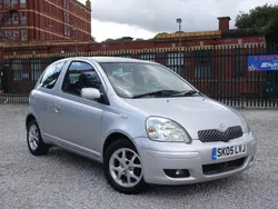 Silver Used 2005 Toyota Yaris Hatchback | £850 (Good price)