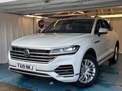 White Used 2019 VW Touareg SEL SUV | £24,290 (Good price)