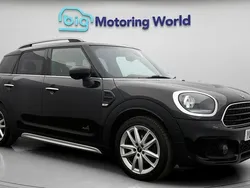 Used 2019 Mini Cooper D Countryman Sport SUV | £16,700 (Fair price)