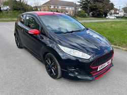 Black Used 2014 Ford Fiesta Zetec Hatchback | £4,495 (Fair price)