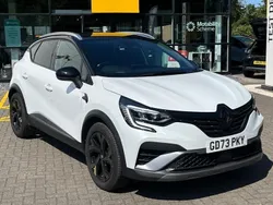 Arctic white Used 2024 Renault Captur Engineered SUV | £18,495 (Fair price)