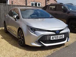 Silver Used 2019 Toyota Corolla Hatchback | £16,290 (Fair price)