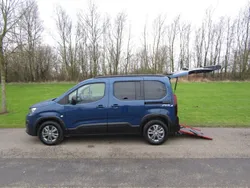 Blue Used 2023 Peugeot Rifter Allure MPV | £16,850 (Fair price)