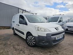 White Used 2009 Peugeot Partner S MPV | £1,795 (Fair price)