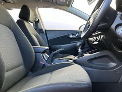 Red Used 2021 Hyundai Kona SE SUV | £12,995 (Good price)