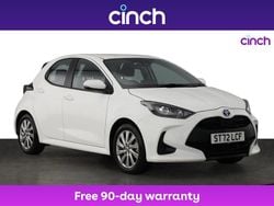 White Used 2022 Toyota Yaris Hybrid Hatchback | £16,249 (Good price)