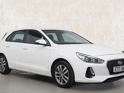 White Used 2017 Hyundai i30 SE Hatchback | £8,662 (Fair price)