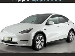 White Used 2022 Tesla Model Y Long Range SUV | £23,070 (Good price)