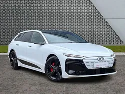 White Used 2025 Audi e-tron Performance SUV | £65,999