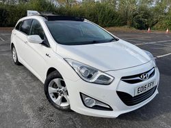 White Used 2015 Hyundai i40 Premium Estate | £5,995 (Good price)