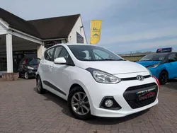 White Used 2015 Hyundai i10 Premium Hatchback | £6,314 (Fair price)