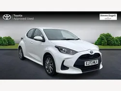 White Used 2023 Toyota Yaris Hybrid Hatchback | £16,074 (Good price)