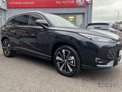 Red New 2025 MG HS SE SUV | £25,950 (Good price)