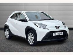 White Used 2023 Toyota Aygo PURE Hatchback | £14,399 (Fair price)
