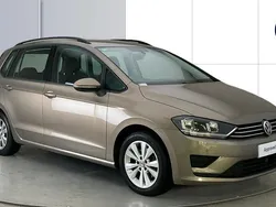 Used 2018 VW Golf VII SE Hatchback | £8,500 (Fair price)
