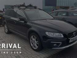 Black Used 2015 Volvo XC70 SE Lux Estate | £15,995 (Fair price)