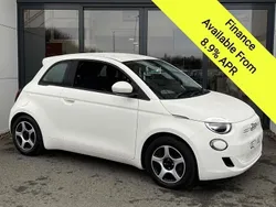 Ice white Used 2021 Fiat 500e Passion Hatchback | £10,695 (Good price)