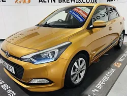 Mandarin orange metallic Used 2016 Hyundai i20 Premium Hatchback | £6,699 (Fair price)