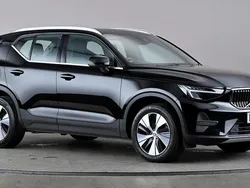 Black Used 2022 Volvo XC40 Core SUV | £20,798 (Fair price)