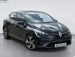 Black Used 2022 Renault Clio V RS Line Hatchback | £14,715 (Fair price)