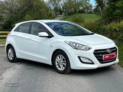 White Used 2016 Hyundai i30 SE Hatchback | £5,990 (A bit pricey)