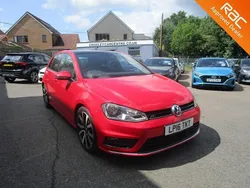 Red Used 2016 VW Golf VII R-line Edition Hatchback | £15,990 (Fair price)