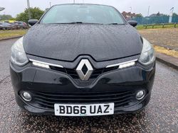 Black Used 2016 Renault Clio IV Dynamique Hatchback | £3,699 (Good price)