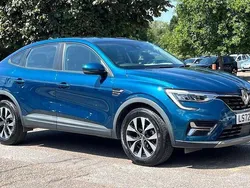 Metallic zanzibar blue Used 2021 Renault Arkana Iconic SUV | £15,391 (Fair price)