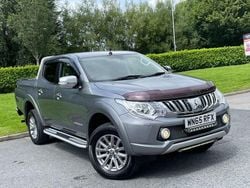 Grey Used 2015 Mitsubishi L200 Pickup | £9,750 (Good price)