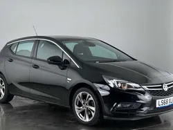 Black Used 2018 Vauxhall Astra SRi Hatchback | £10,750 (Fair price)