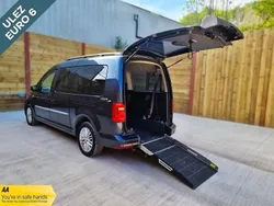 Blue Used 2018 VW Caddy Maxi Life Life MPV | £14,901 (Good price)