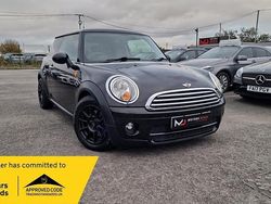 Black Used 2009 Mini Cooper D Hatch Hatchback | £2,195 (Good price)