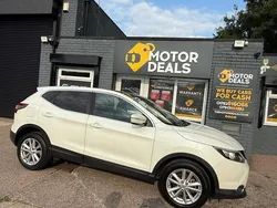 White Used 2014 Nissan Qashqai Acenta Premium SUV | £5,995 (Fair price)