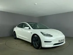 White Used 2020 Tesla Model 3 Standard Range Plus Sedan | £14,799 (Good price)