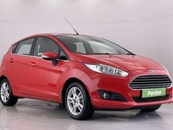 Red Used 2017 Ford Fiesta Zetec Hatchback | £6,940 (Good price)
