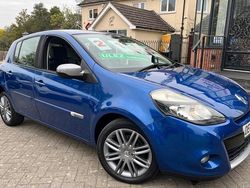 Blue Used 2011 Renault Clio II Dynamique Hatchback | £2,150 (Fair price)