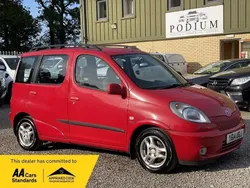 Red Used 2001 Toyota Yaris Verso MPV | £1,990