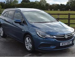 Blue Used 2017 Vauxhall Astra Estate | £5,289 (Fair price)