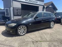 Black Used 2012 BMW 318 Exclusive Estate | £3,695 (Fair price)