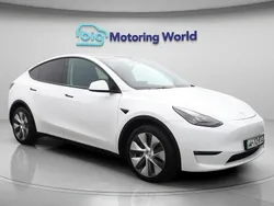 White Used 2022 Tesla Model Y Long Range SUV | £25,500 (Super price)