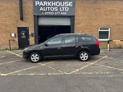 Black Used 2014 Dacia Logan Lauréate Sedan | £4,290 (Fair price)