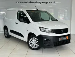 White Used 2019 Peugeot Partner MPV | £6,495 (Fair price)