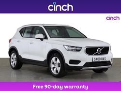 White Used 2019 Volvo XC40 Momentum SUV | £21,199 (Fair price)