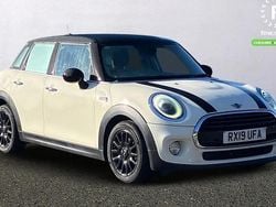 White Used 2019 Mini Cooper Classic Hatchback | £10,399 (Good price)