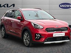 Red Used 2020 Kia Niro SUV | £18,772 (Fair price)