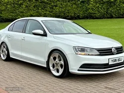 White Used 2015 VW Jetta SE Sedan | £7,750 (A bit pricey)