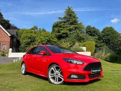 Red Used 2016 Ford Focus ST Hatchback | £13,995 (Fair price)