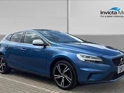 Blue Used 2017 Volvo V40 R-Design Pro Estate | £6,999 (Good price)